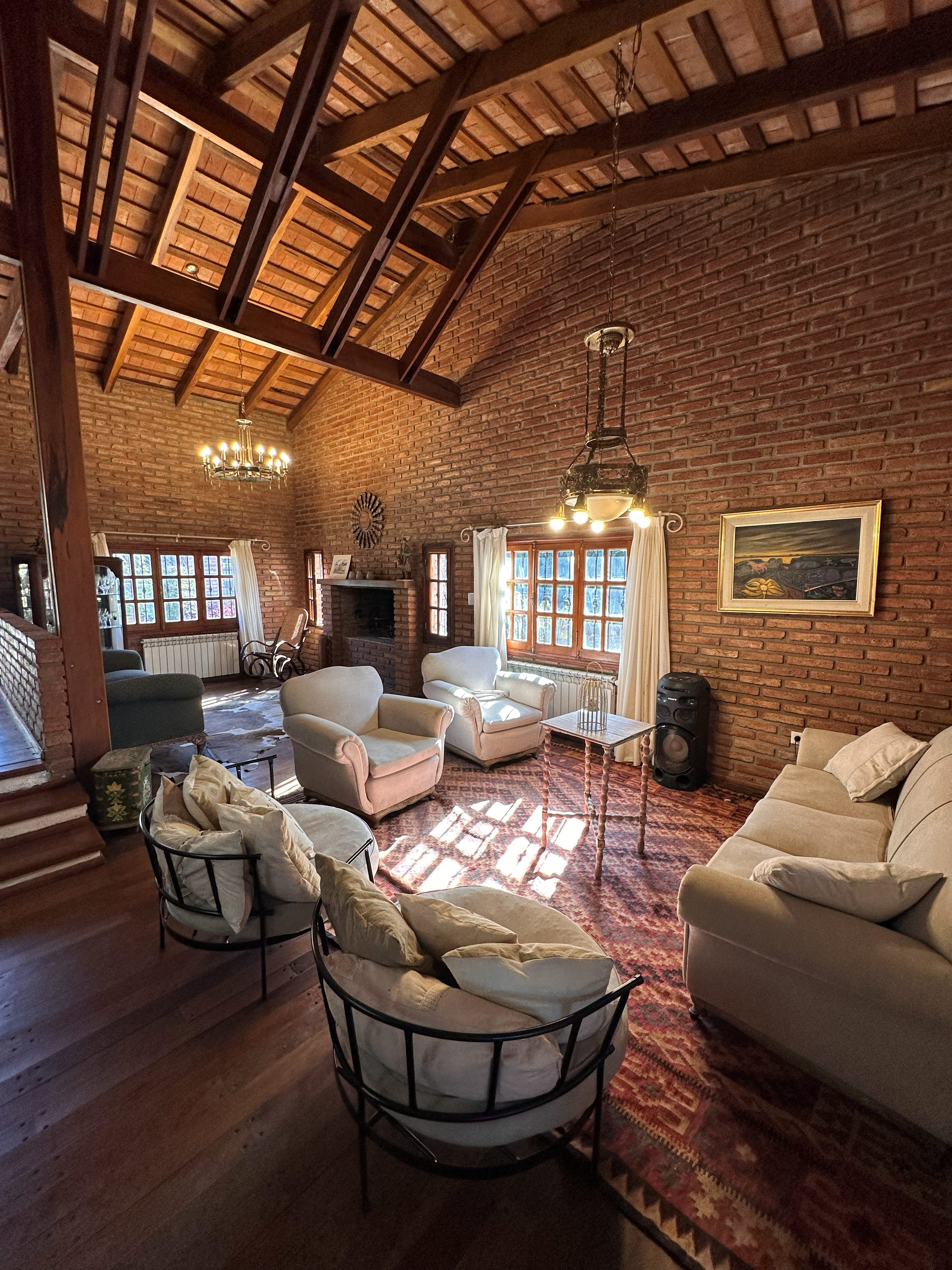 Casa Warcalde — living con hogar