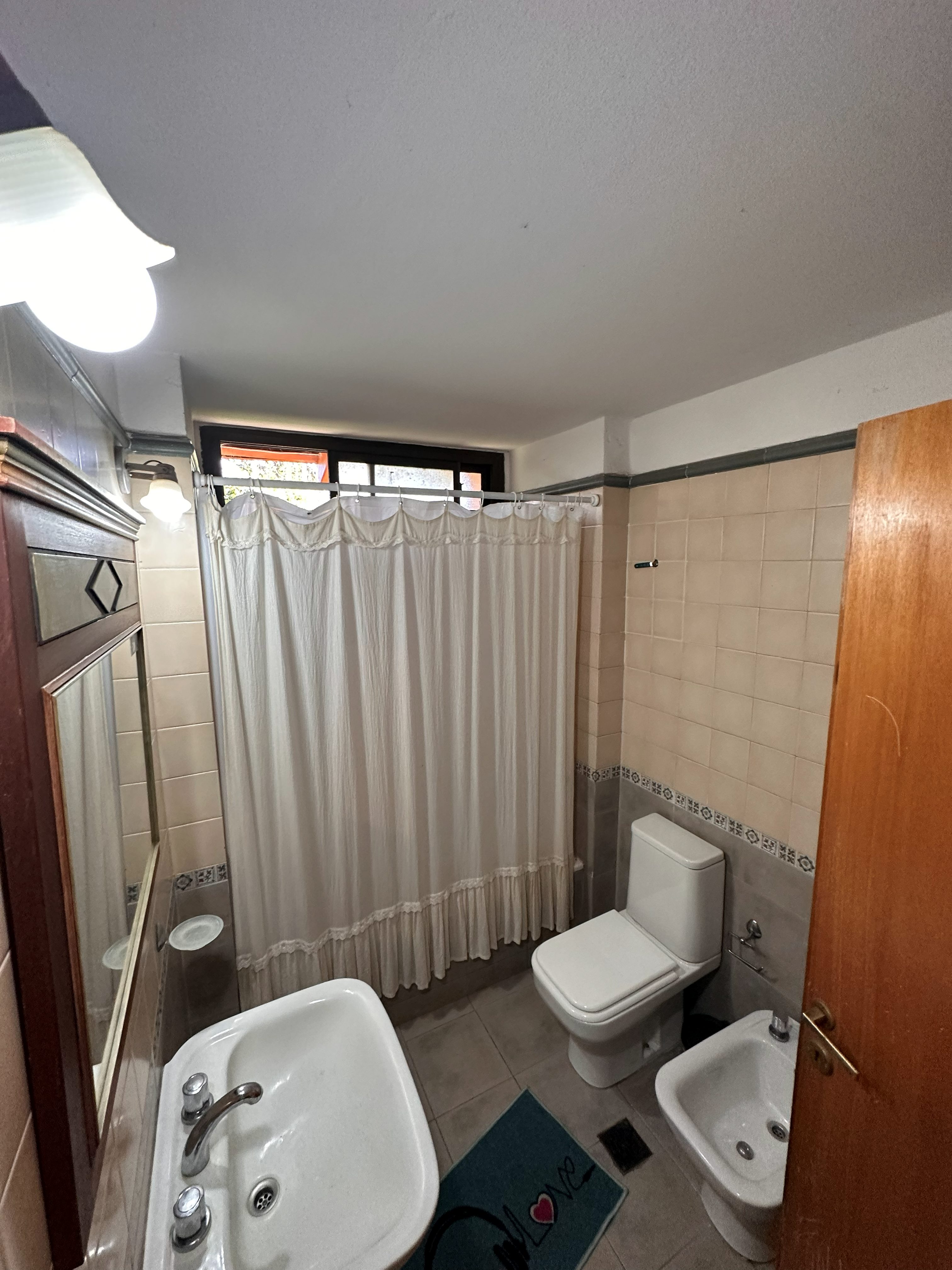 Baño completo con bidet